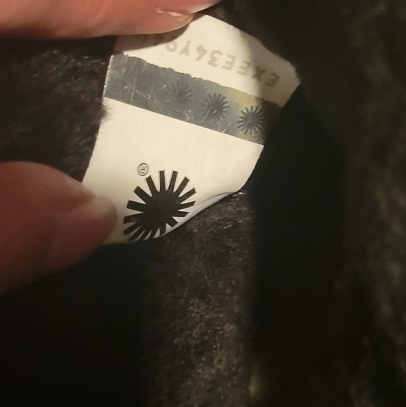 UGG Women's Syden Black Suede Sheepskin Cuffable Boots 1120702  Sz 9M NWT #609 - Picture 14 of 15